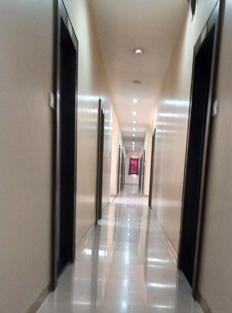 Hotel Avon International Aurangabad  Eksteriør billede
