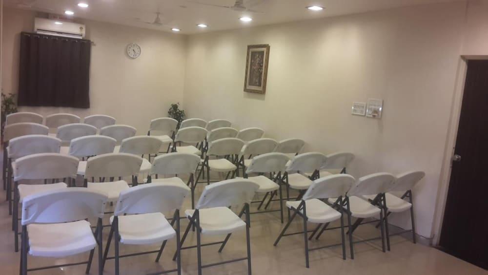 Hotel Avon International Aurangabad  Eksteriør billede