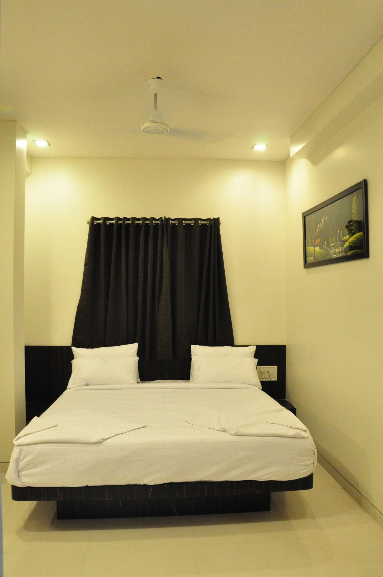 Hotel Avon International Aurangabad  Eksteriør billede